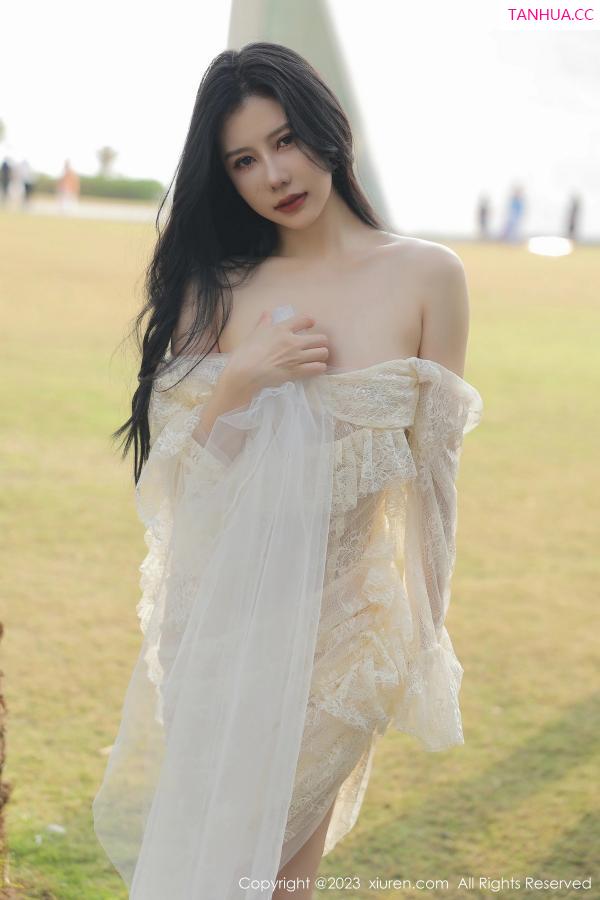 尹甜甜  [XiuRen]高清写真图 2023.02.22 No.6303 尹甜甜 万宁旅拍第32张图片
